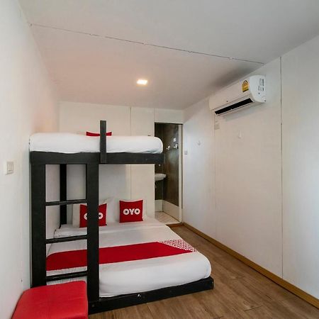 Oyo 673 Nice Sleep Box Hotel Чиангмай Экстерьер фото