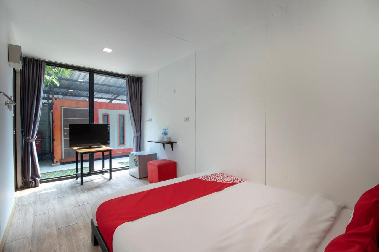 Oyo 673 Nice Sleep Box Hotel Чиангмай Экстерьер фото